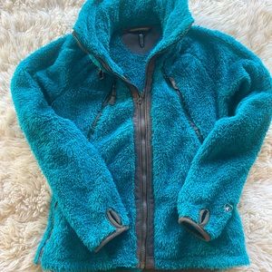 Kuhl Woman’s fleece (warm pile) zip up jacket